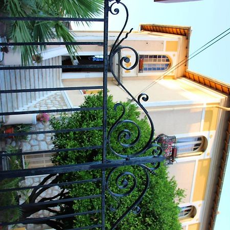 ניס Villa Mon Reve Apartements מראה חיצוני תמונה