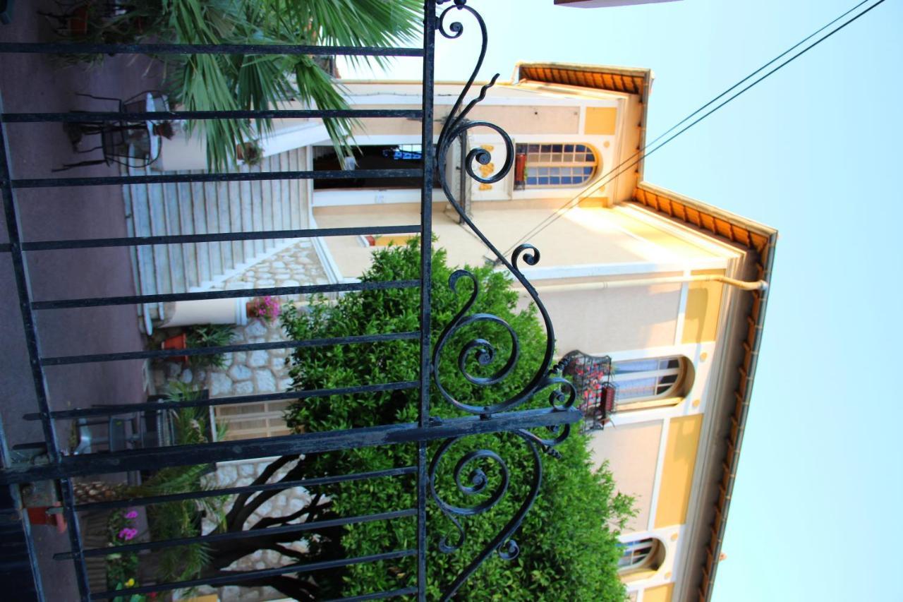 ניס Villa Mon Reve Apartements מראה חיצוני תמונה
